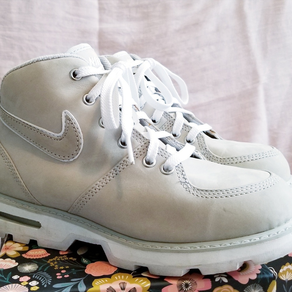 Nike boots